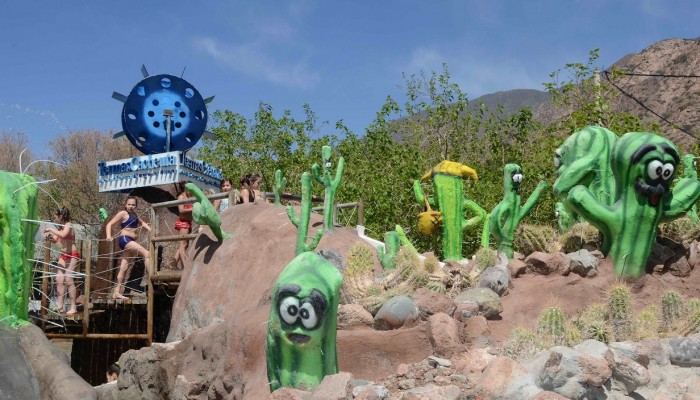 Interactivo con Cactus - Parque de Agua Termas Cacheuta