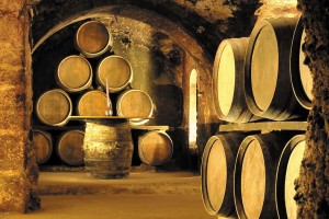Proceso de elaboración del vino: guarda en barricas